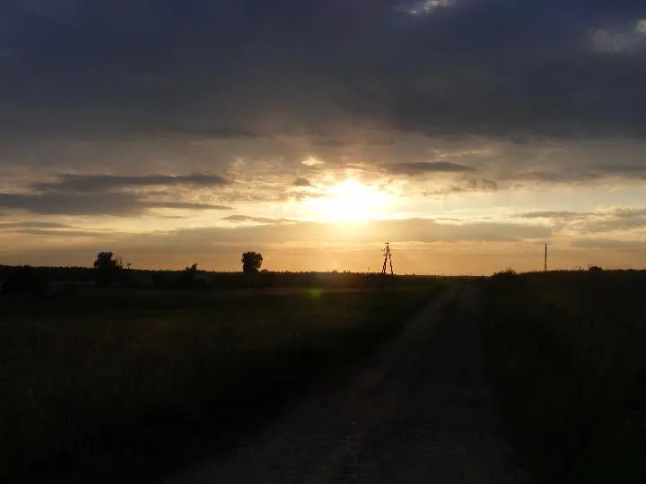 Zdjęcie zachodu slonca pokoju